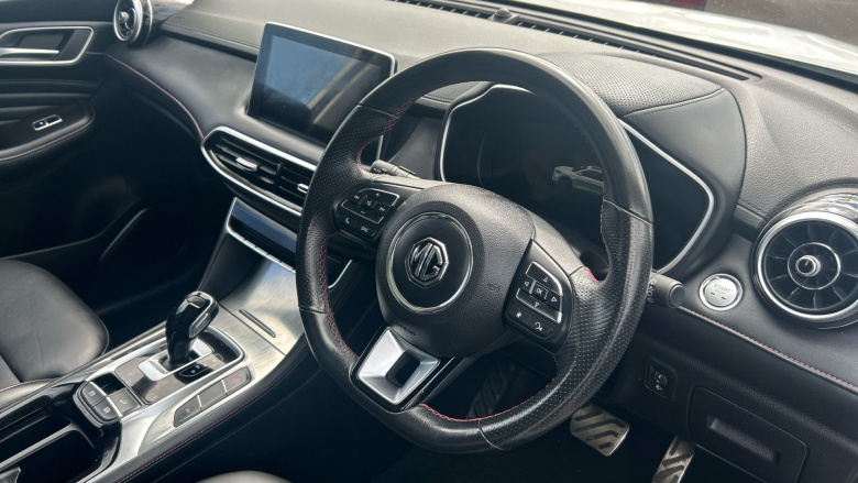 MG Hs 1.5 T-GDI PHEV Exclusive 5dr Auto Hatchback